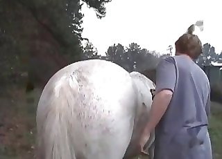 Man is completely dominating the crack of this horse